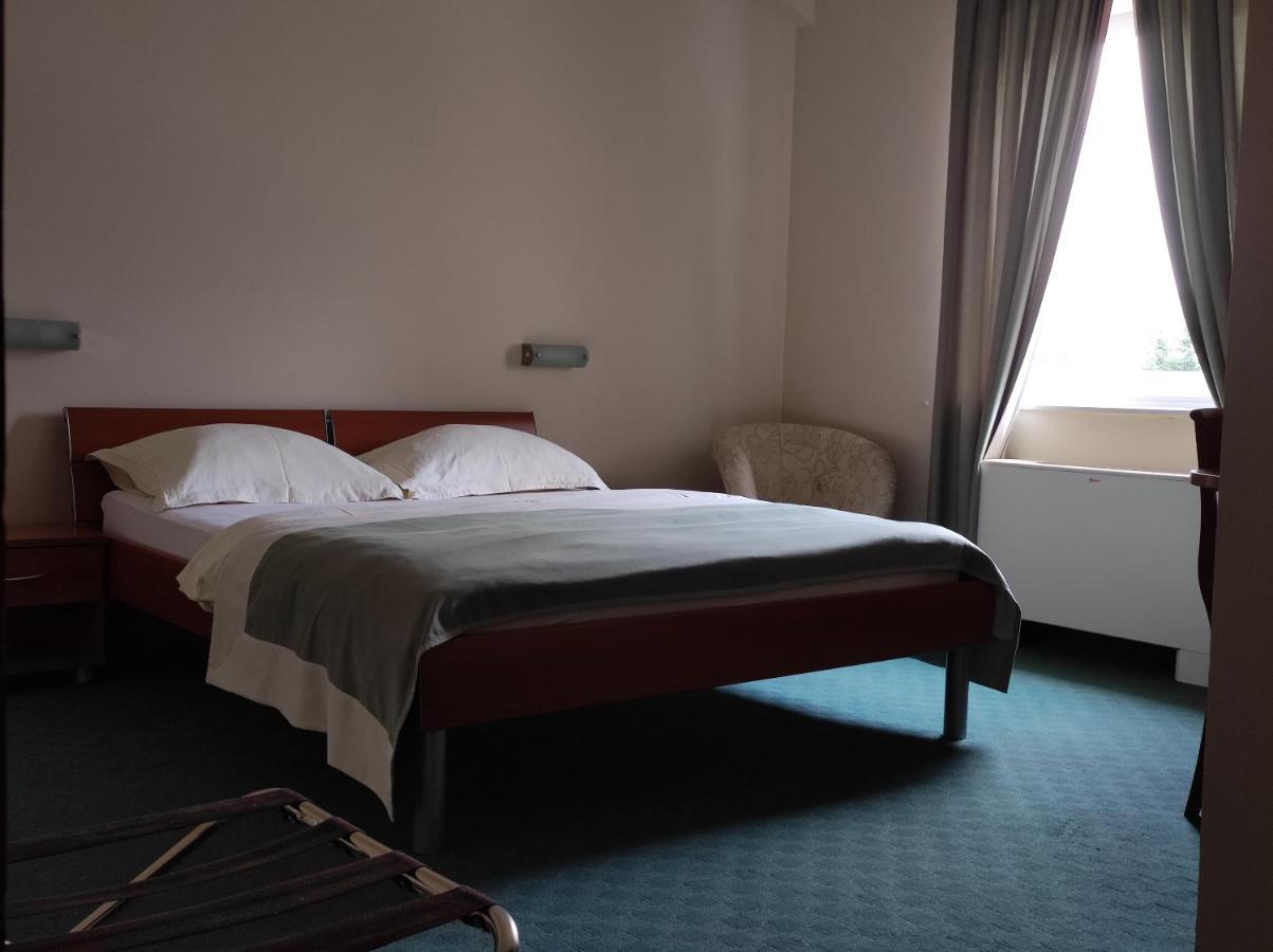Hotel Bacchus Livno Buitenkant foto