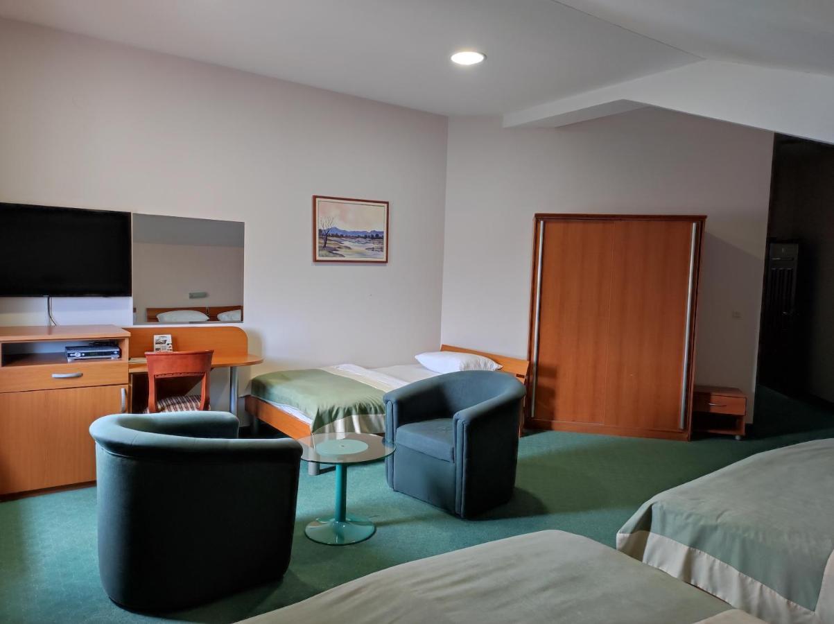 Hotel Bacchus Livno Buitenkant foto